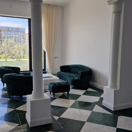 Lilly Axxis Nova - Cu La Mare Mamaia