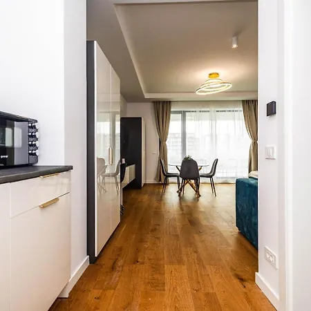 Inchiriez - Vand Apartament Studio Cu Vedere La Mare In Mamaia Prima Linie *